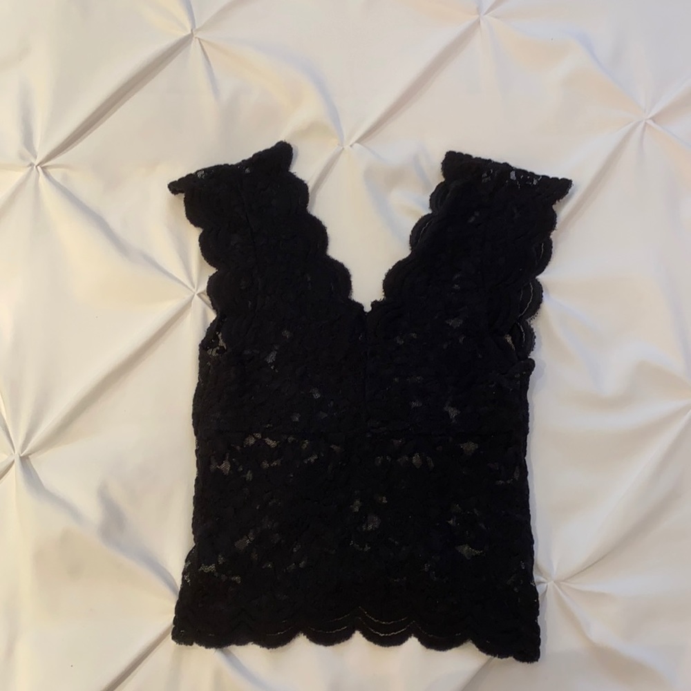 Lacey black top